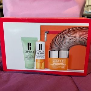 Unopened Clinique Daily Defense Set